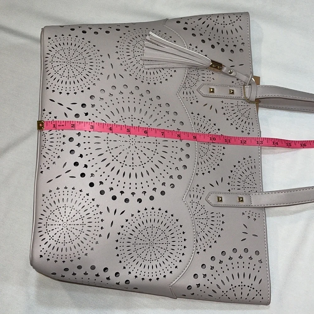 🎈MIZTIQUE Designer Collection Bag-In-Bag tote - Taupe - Perfect Summer Tote!